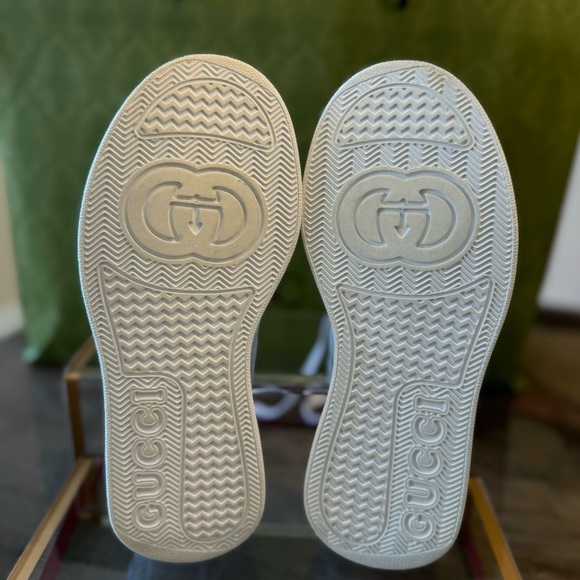 Authentic Gucci white GG embossed leather sneakers in like-new condition - Picture 6 of 7